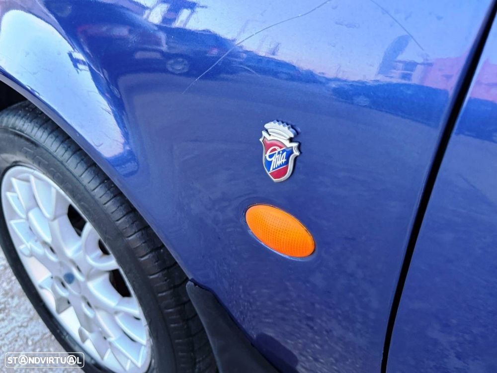 Ford Fiesta 1.25 Ghia - 28