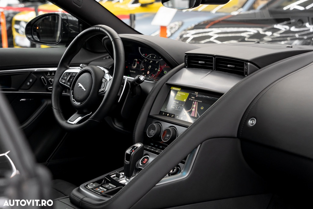 Jaguar F-Type Coupe P300 Aut. R-Dynamic - 9