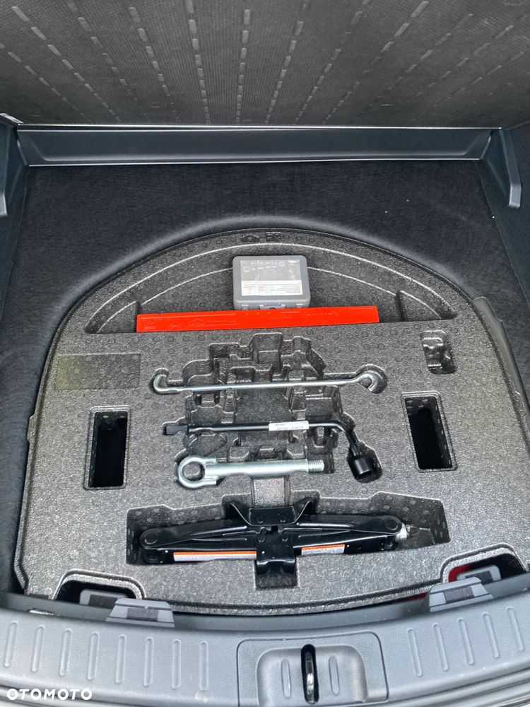 Toyota Corolla 1.8 Hybrid Comfort - 27