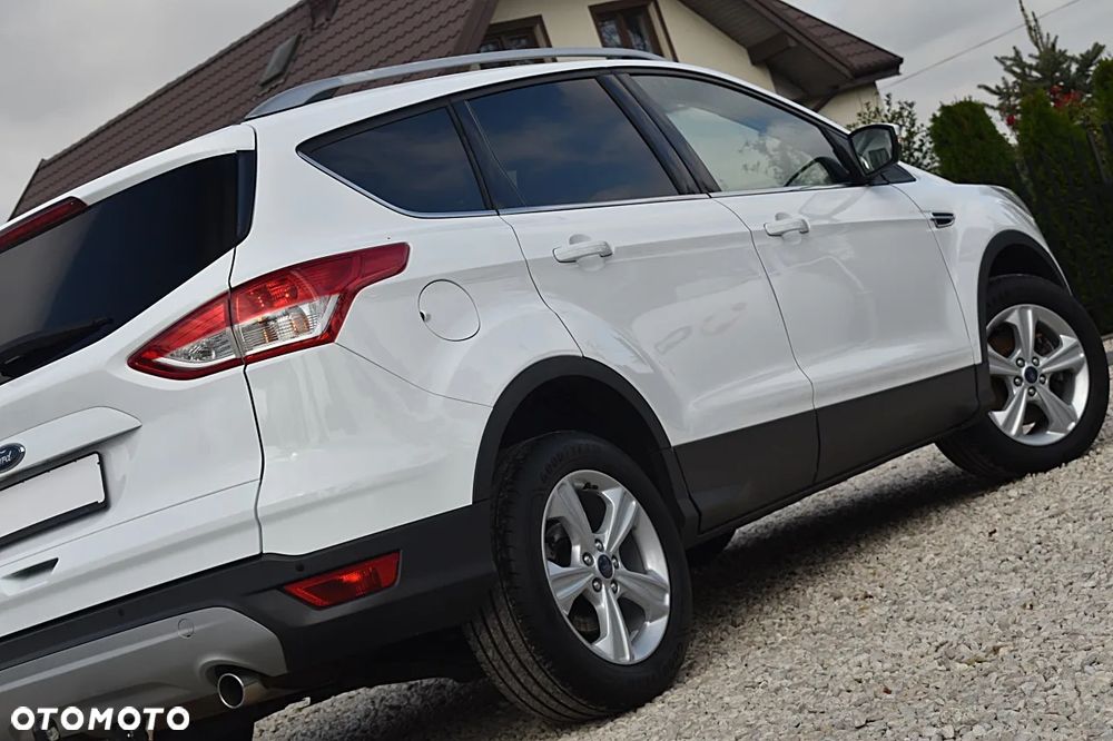 Ford Kuga 2.0 TDCi 2x4 SYNC - 37