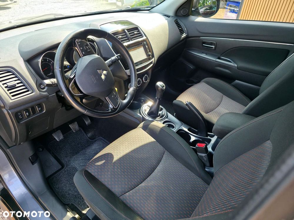 Mitsubishi ASX - 9
