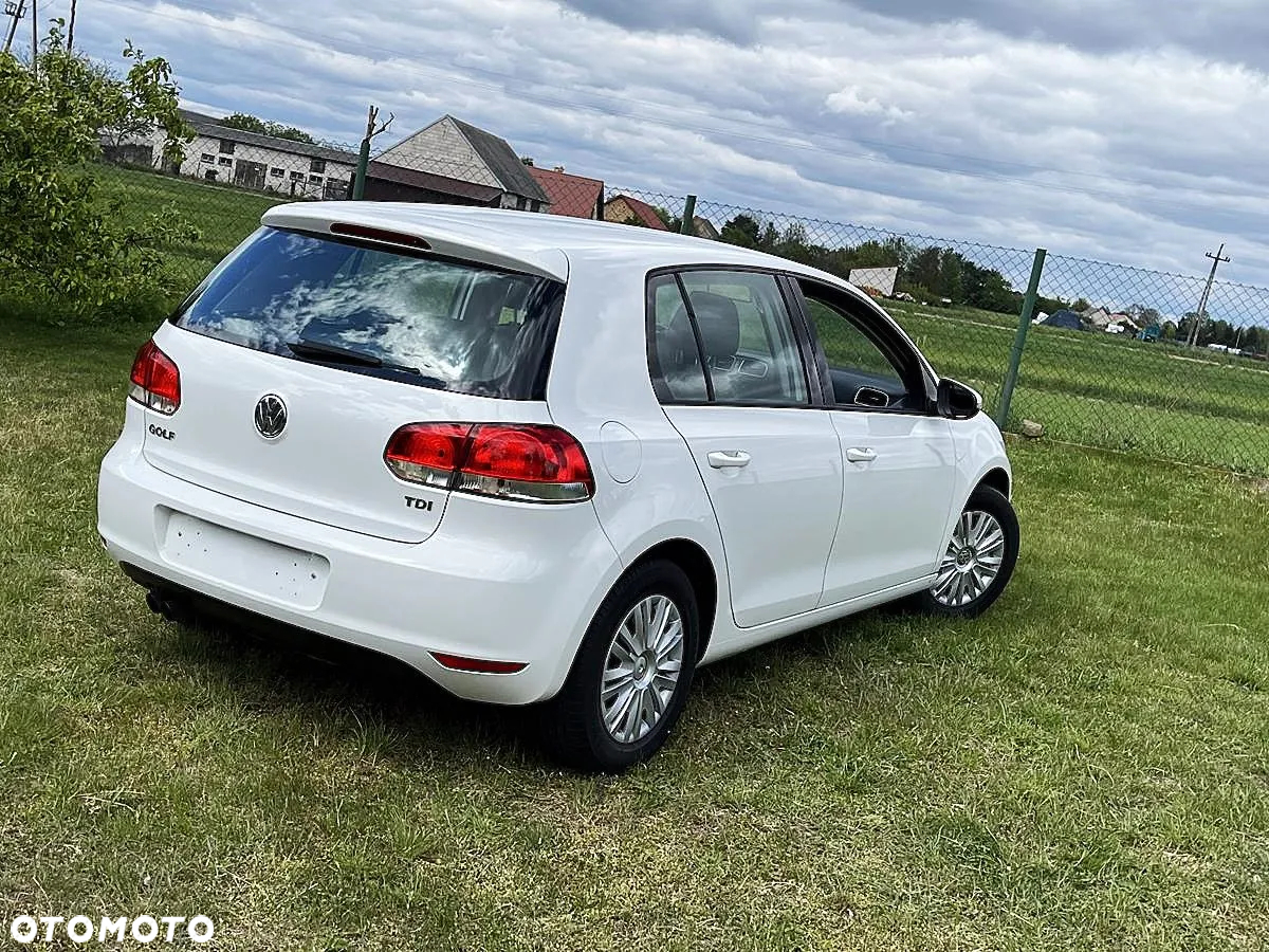 Volkswagen Golf - 2