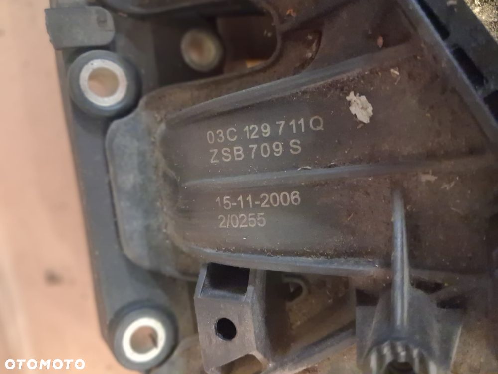Kolektor ssący VW GOLF TIGUAN    03C129711Q   OE - 3