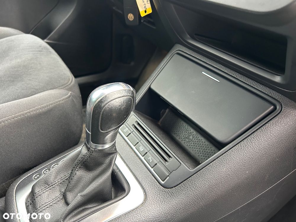 Volkswagen Tiguan 2.0 TDI DPF 4Motion BlueMotion Technology DSG Sport & Style - 18