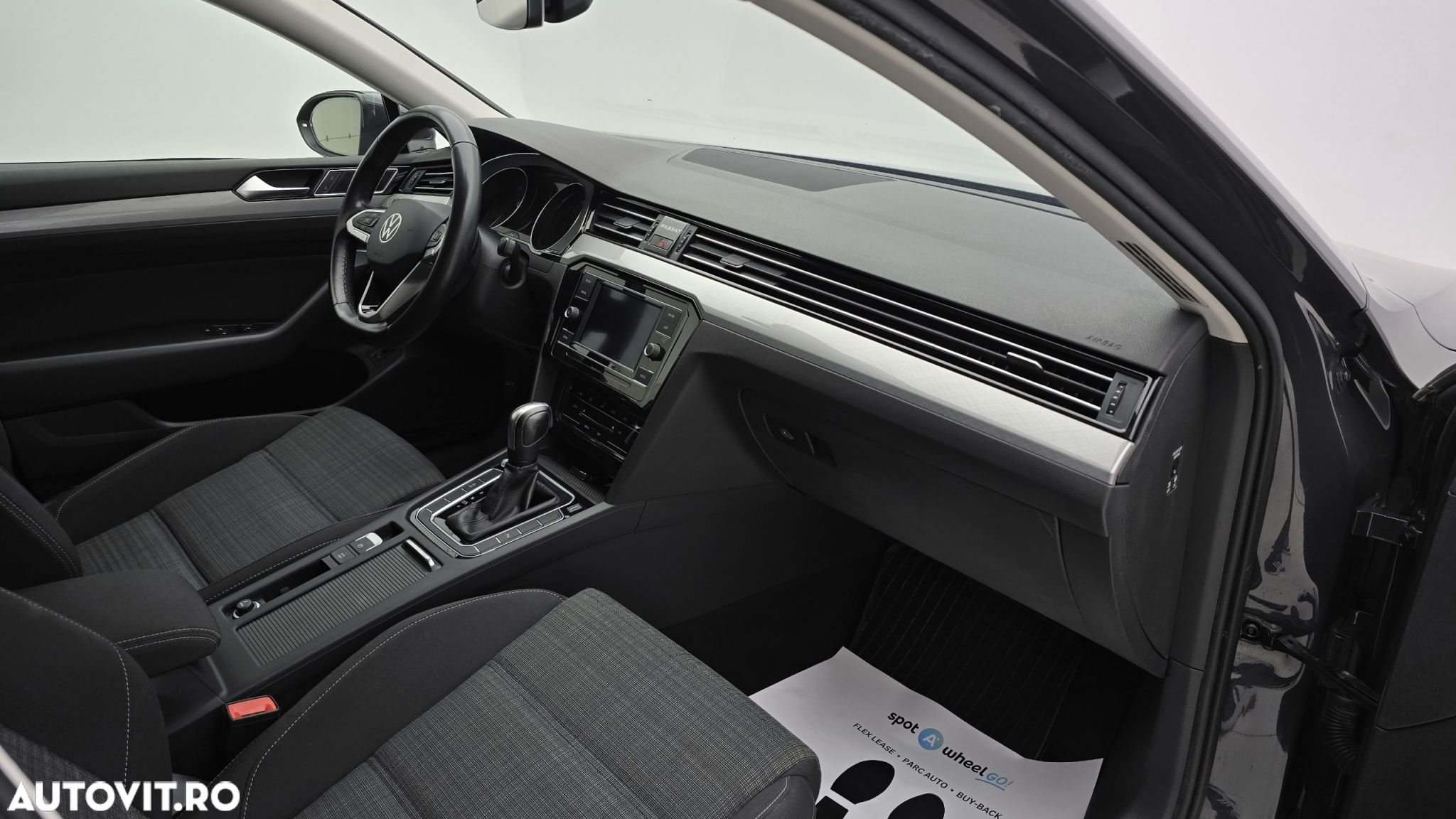 Volkswagen Passat - 20