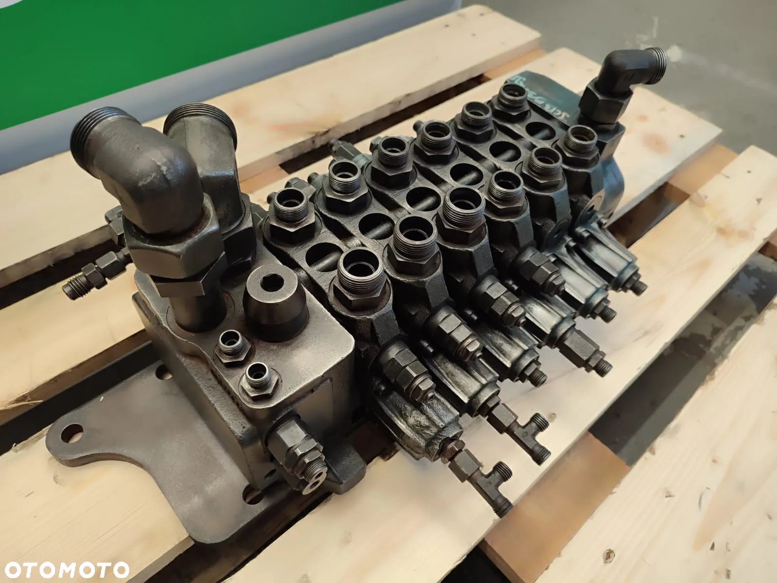 Rozdzielacz hydrauliczny 07260157 JCB 535-95 - 7