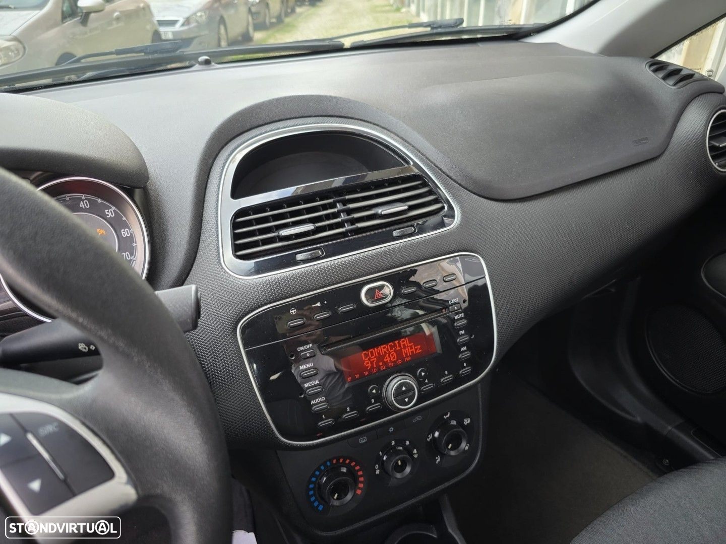 Fiat Punto 1.2 Young S&S - 20