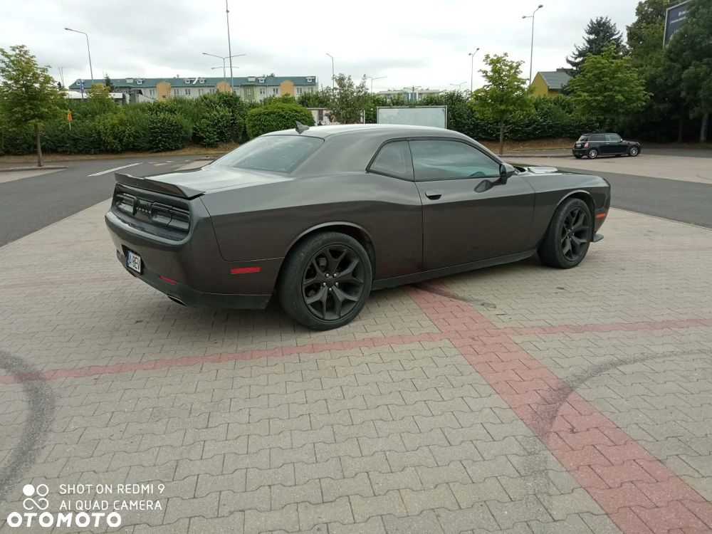 Dodge Challenger - 4