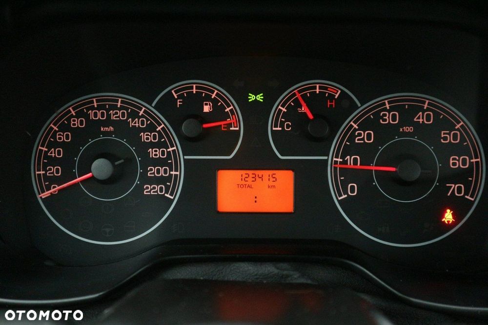 Fiat Grande Punto 1.2 8V Dynamic - 32