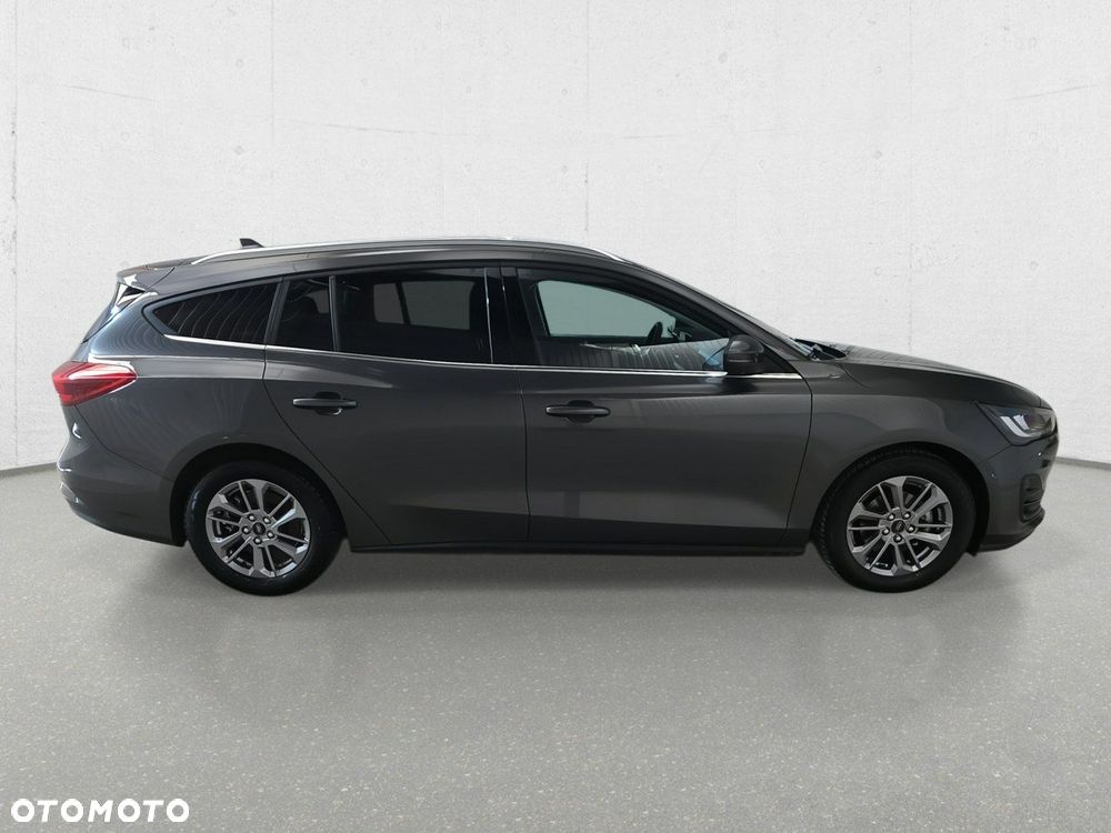 Ford Focus - 8