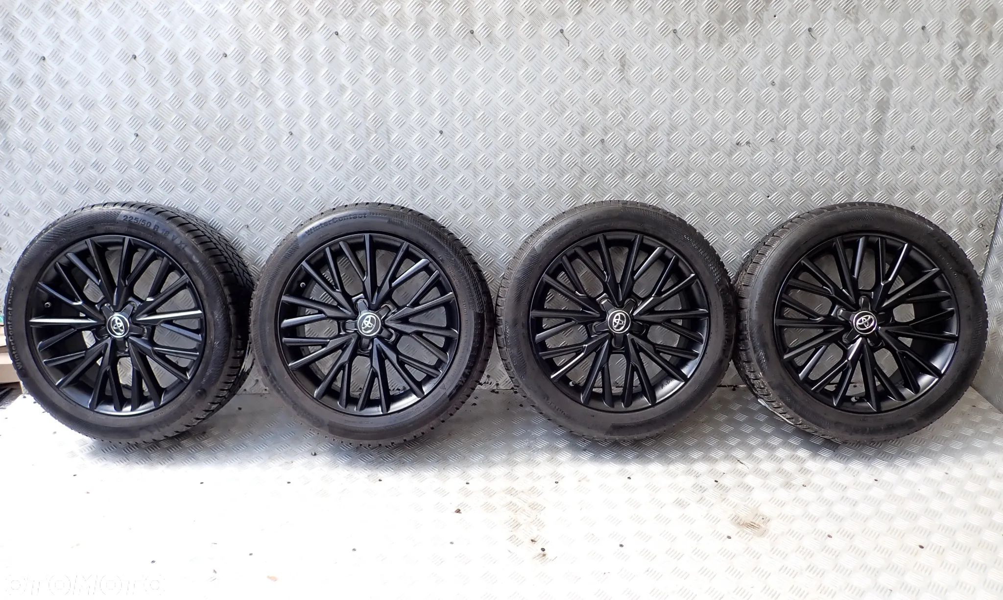 KOŁA FELGI ALUMINIOWE TOYOTA CHR  7JX18  ET 50  5X114,3  PW457-10004 Z OPONAMI ZIMA 225/50/18 XL  3700 ZŁ - 1