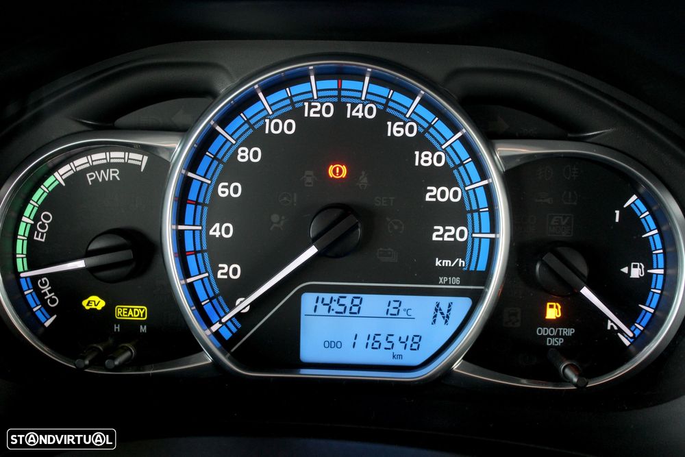 Toyota Yaris 1.5 HSD Comfort +P.Style+Navi - 10