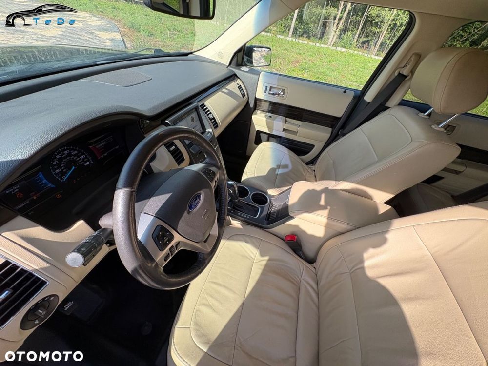 Ford Flex - 24