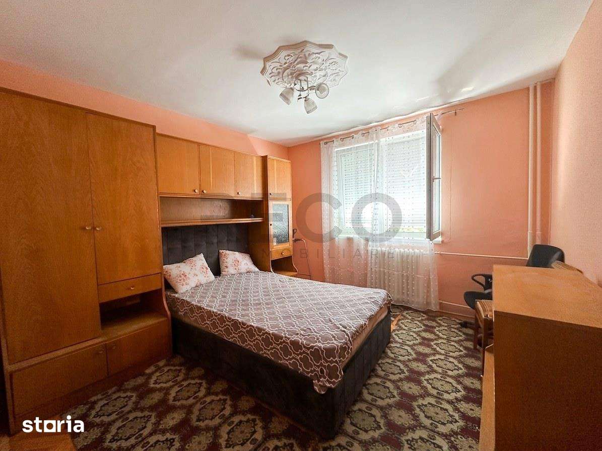 RECO Apartament la etaj 1 pe Bulevardul Dacia — fotografia 1