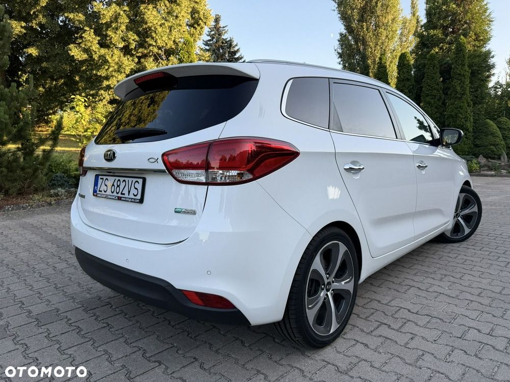 Kia Carens - 6