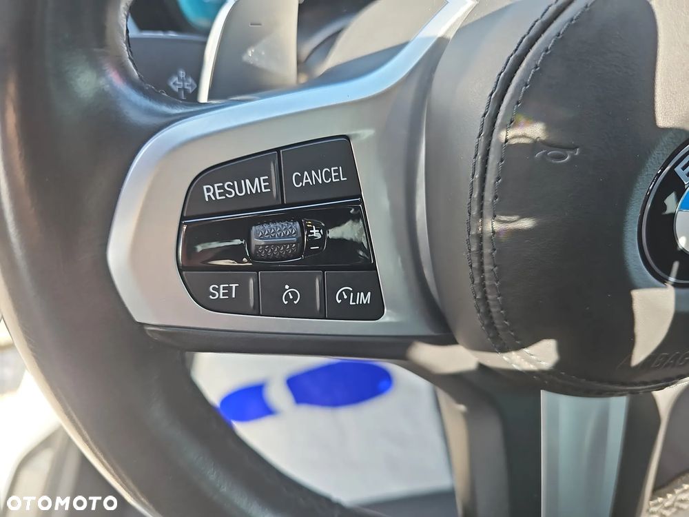 BMW Seria 5 520d xDrive - 17