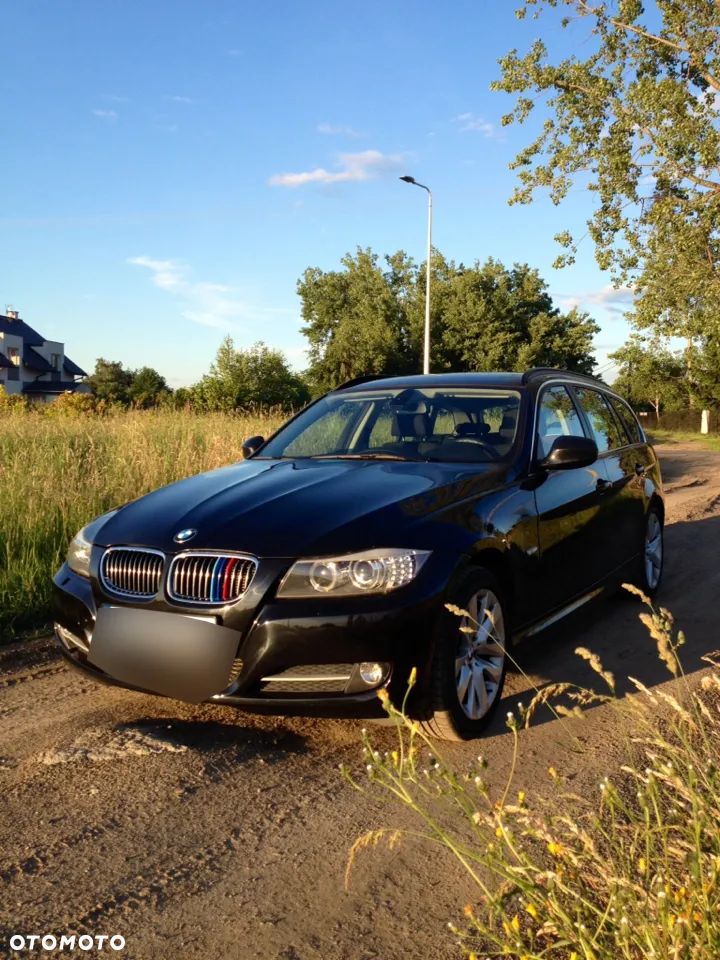 BMW Seria 3 318d DPF - 12