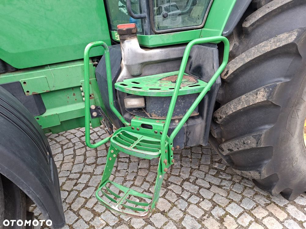 John Deere 8210 4X4 - 19