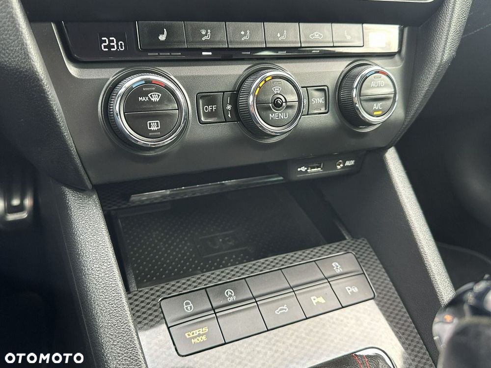 Skoda Octavia 2.0 TDI DSG RS - 27