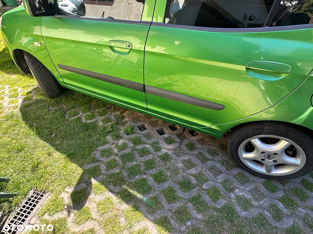 Kia Picanto 1.1 - 17