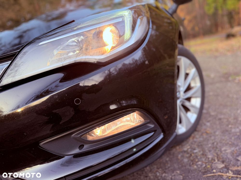 Opel Astra 1.4 Turbo 120 Jahre - 14