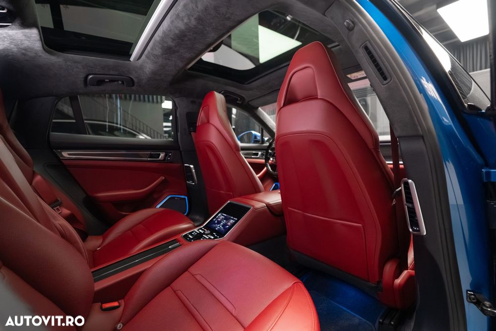 Porsche Panamera - 36