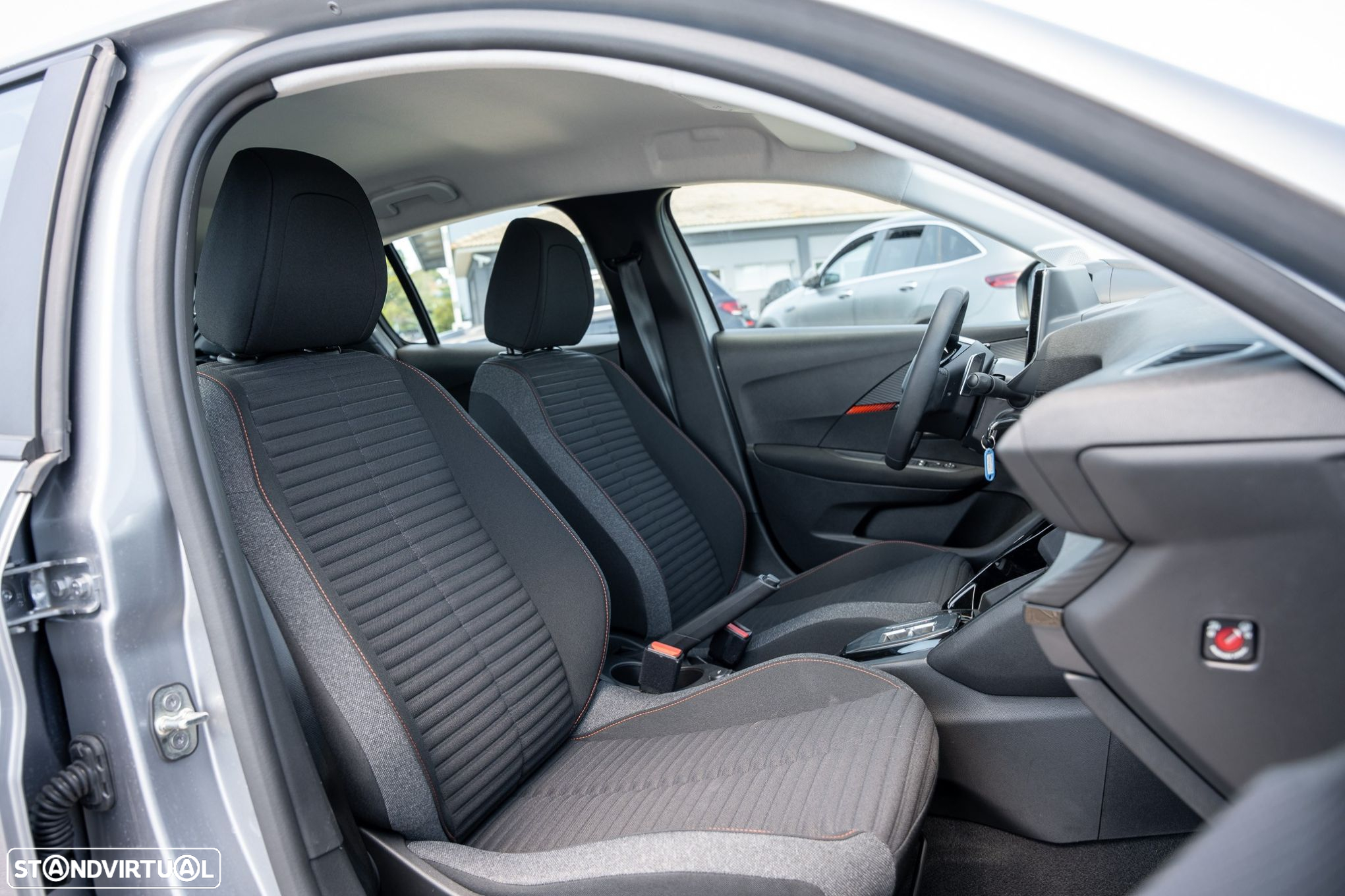 Peugeot 208 PureTech 100 EAT8 Active Pack - 18