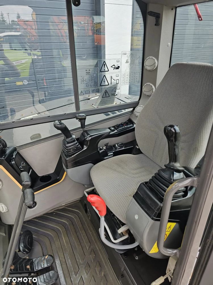 Volvo ECR88D - 16