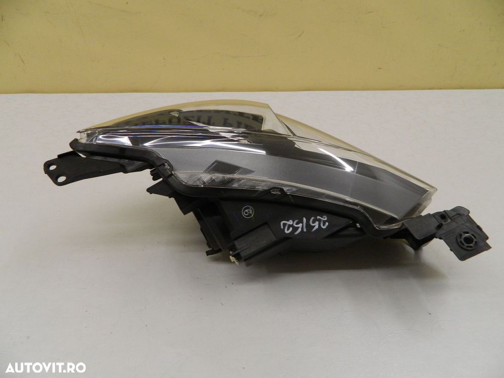 Far dreapta Mazda 2 Halogen, 2014, 2015, 2016, 2017, 2018, 2019. - 6