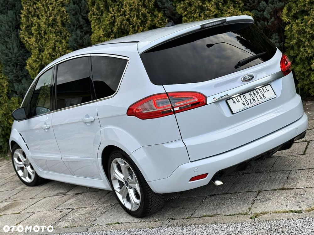 Ford S-Max - 17