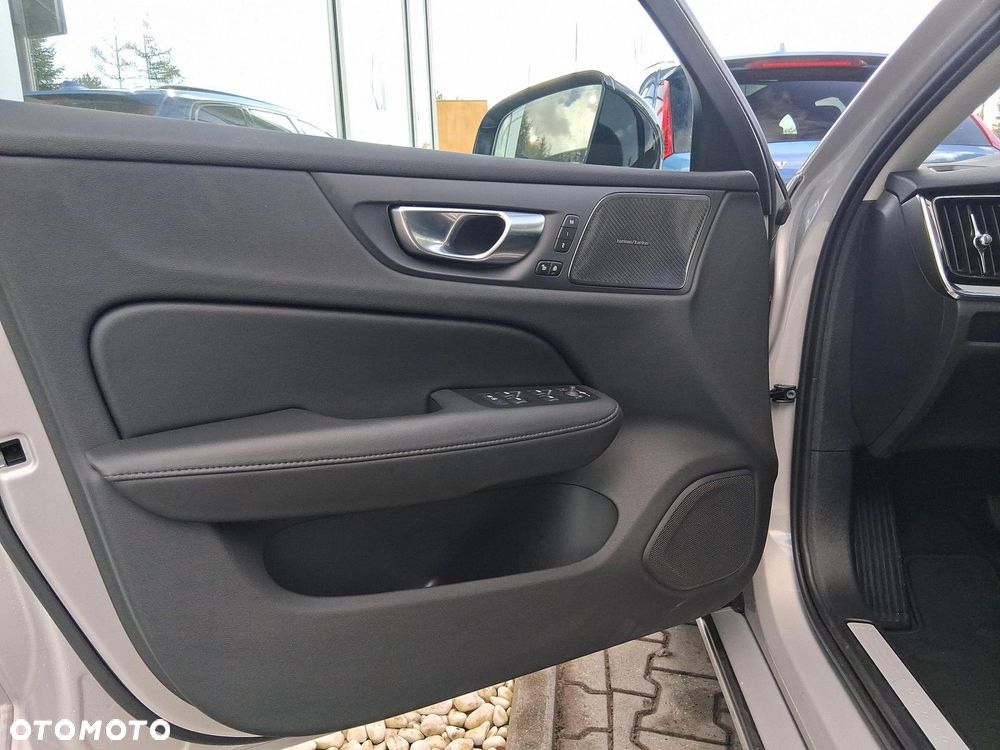 Volvo V60 - 16