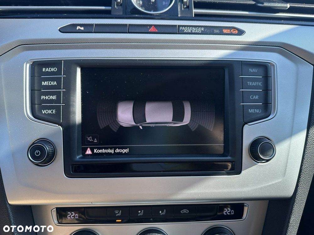 Volkswagen Passat - 21