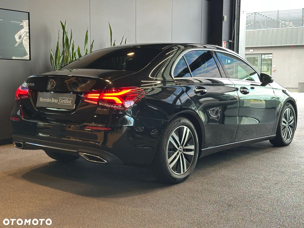 Mercedes-Benz Klasa A 250 Style 7G-DCT - 6
