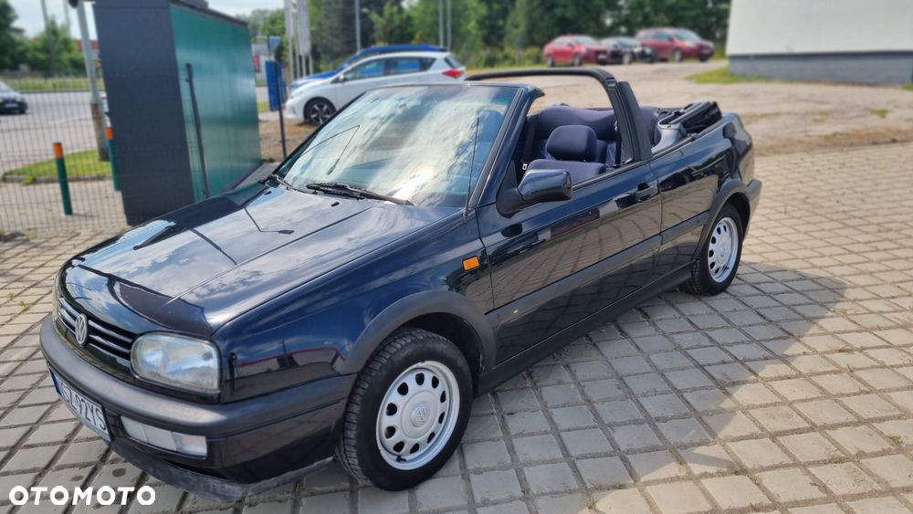 Volkswagen Golf Cabrio 1.8 Avantgarde - 1