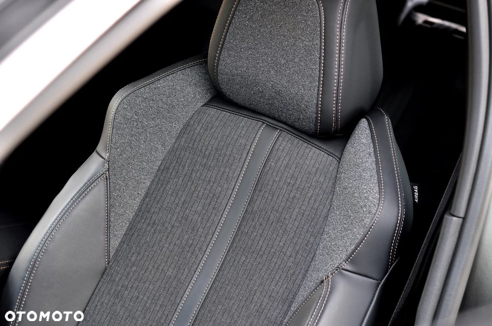 Peugeot 3008 1.2 PureTech Allure S&S EAT6 - 19