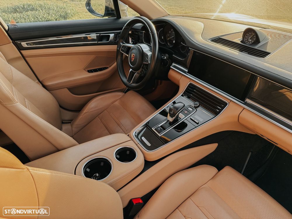 Porsche Panamera Sport Turismo - 13
