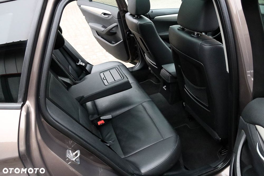 BMW X1 xDrive20d - 29