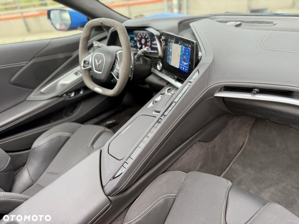 Chevrolet Corvette - 15
