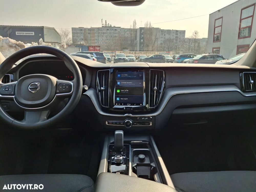 Volvo XC 60 B4 MHEV Momentum - 31