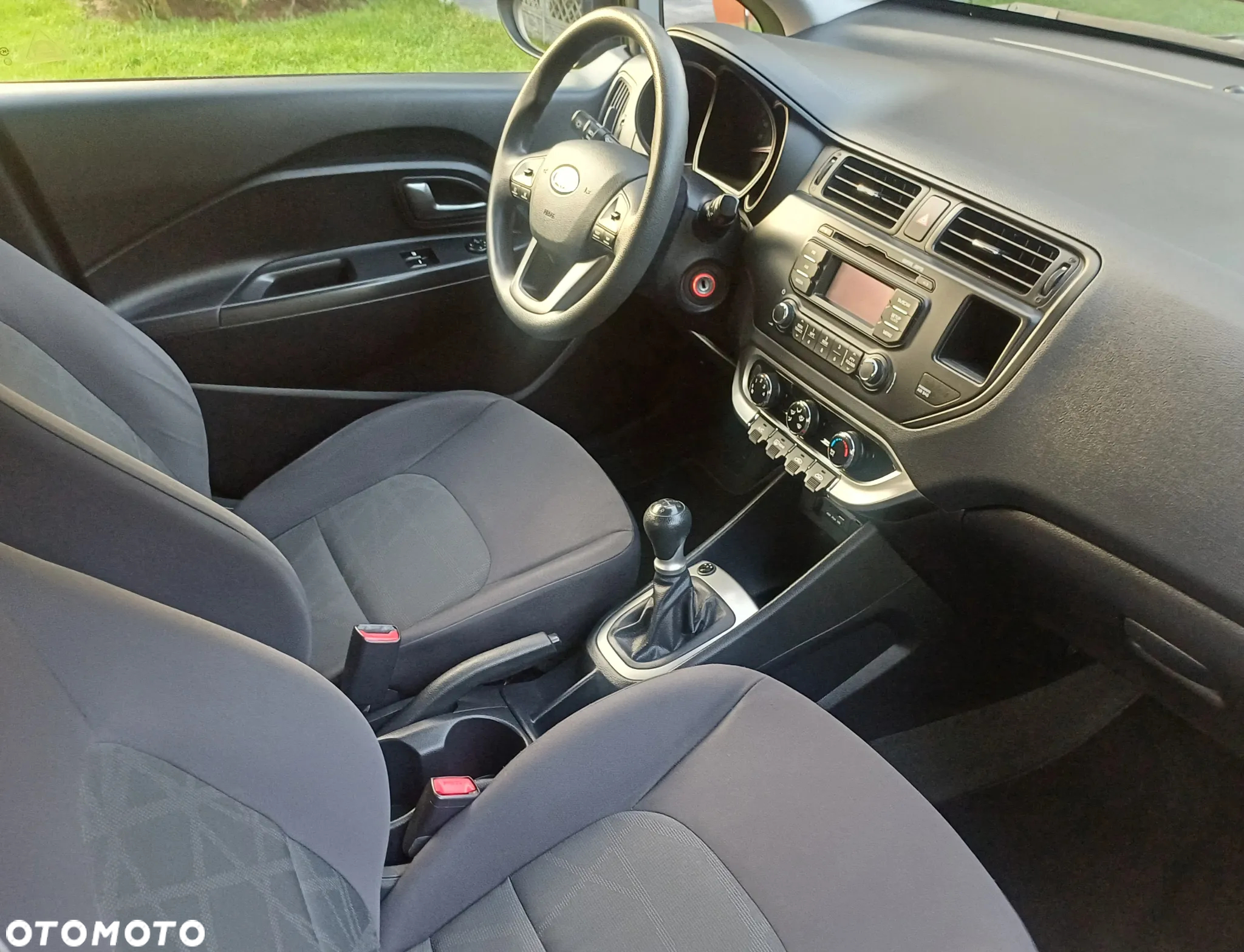 Kia Rio 1.2 Fifa World Cup Edition - 12