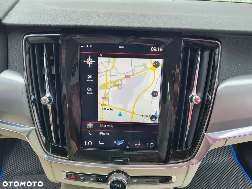 Volvo V90 D4 Momentum Pro - 22