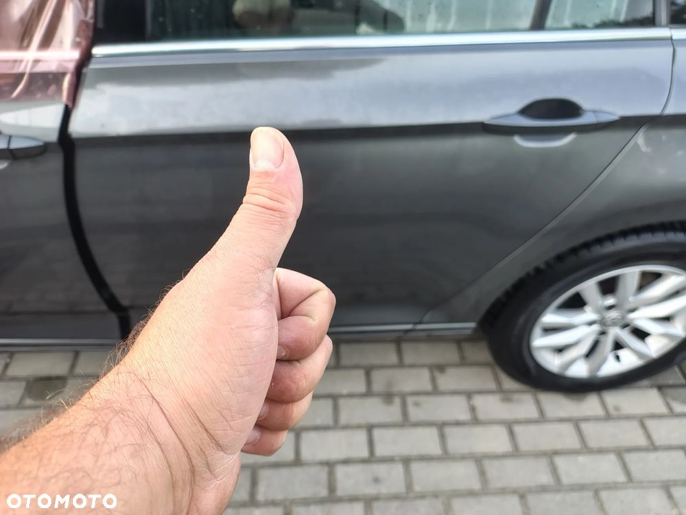 Volkswagen Passat - 30