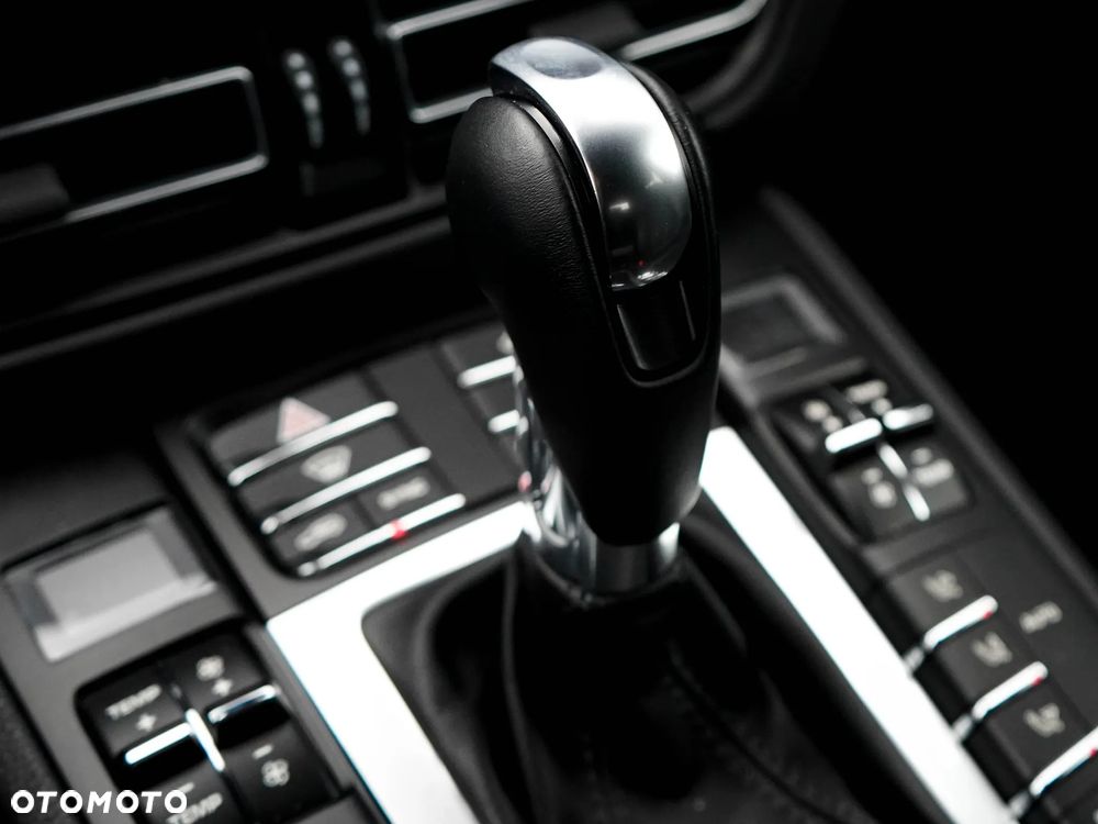 Porsche Macan PDK - 23