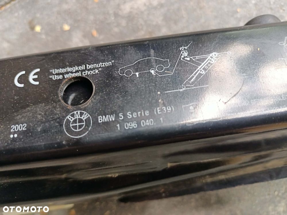 Lewarek podnośnik samochodowy BMW E39 1096040 - 3