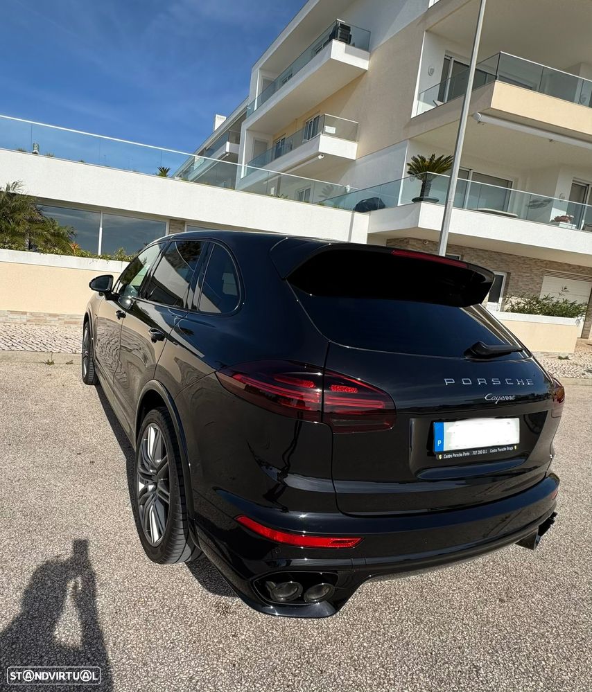 Porsche Cayenne Platinum Edition - 17