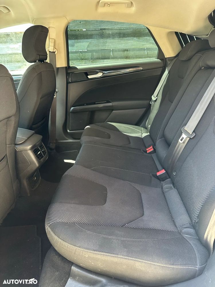 Ford Mondeo 2.0 TDCi Powershift - 14