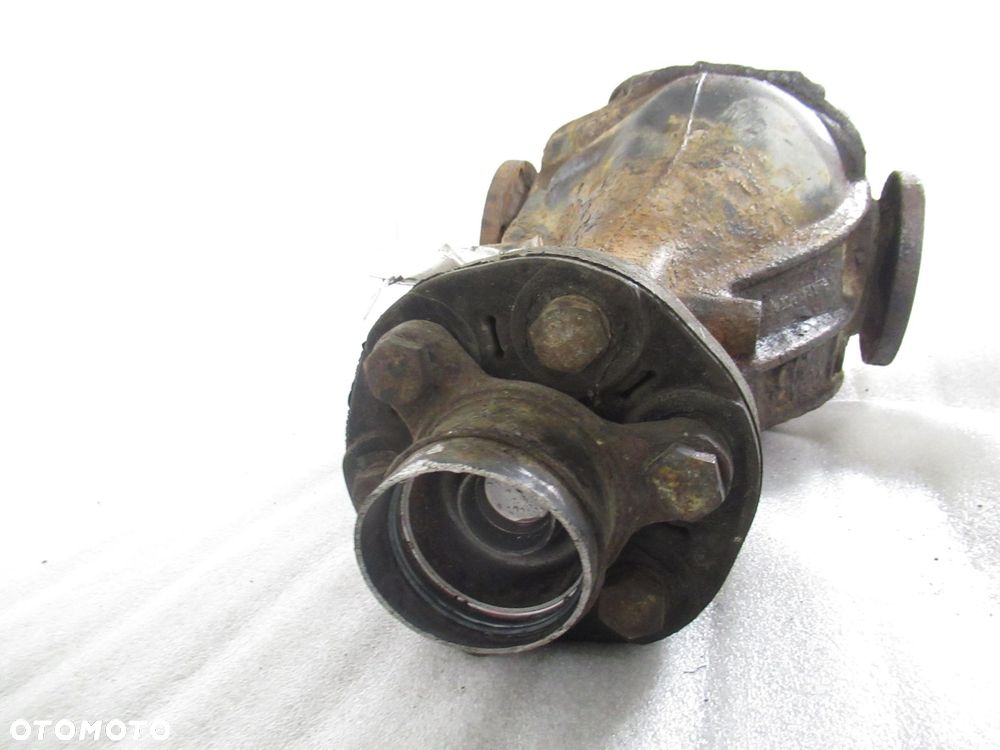 DYFER MERCEDES C208 230 Kompressor R1243513008 3,27 - 4