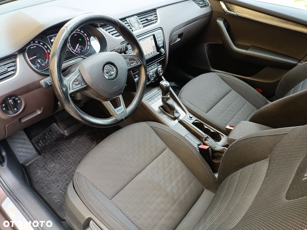 Skoda Octavia 2.0 TDI 4x4 DSG Scout - 2