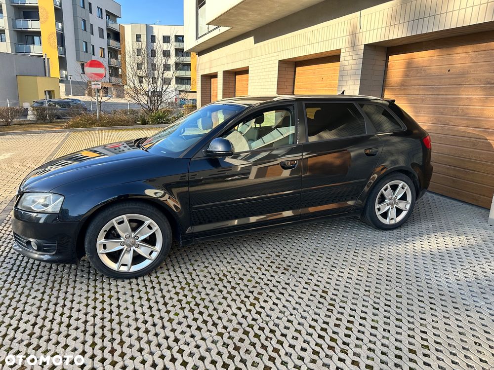 Audi A3 Sportback 2.0 TDI DPF Attraction - 1