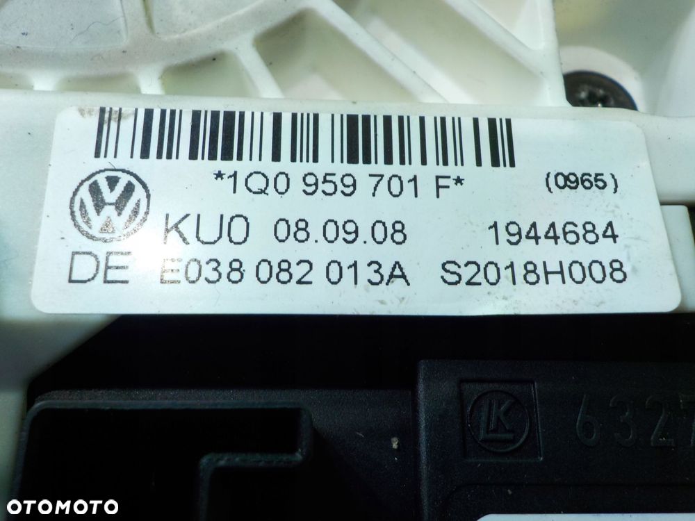 VW SCIROCCO 2.0 TSI 09r 3D podnosnik szyby prawy przod 1K8837462G - 5
